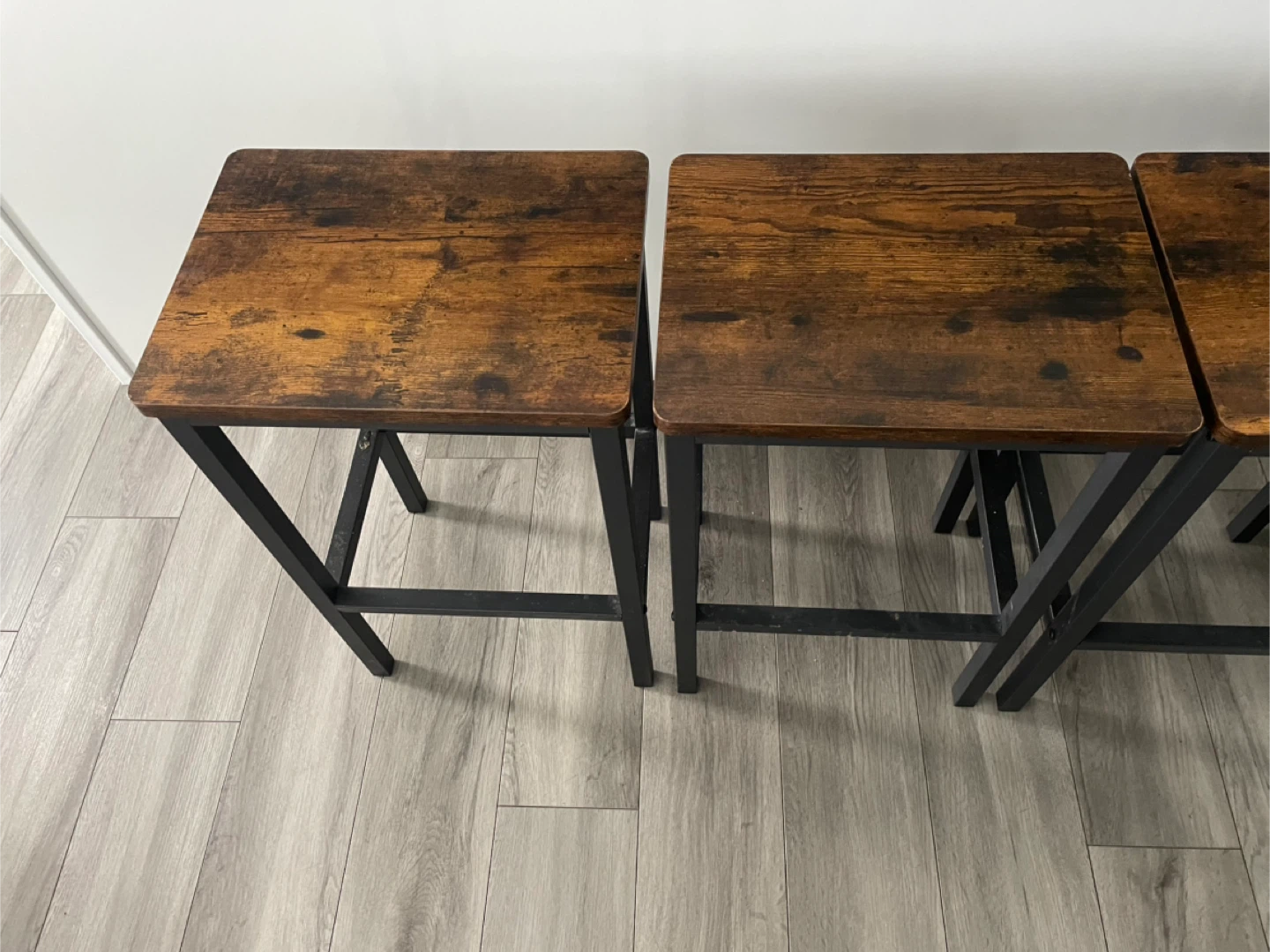 4 Bar Stools - photo 4