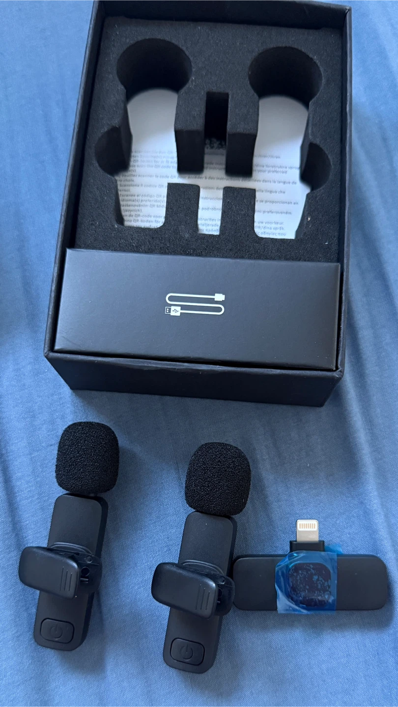 Wireless Lavalier Microphone Kit