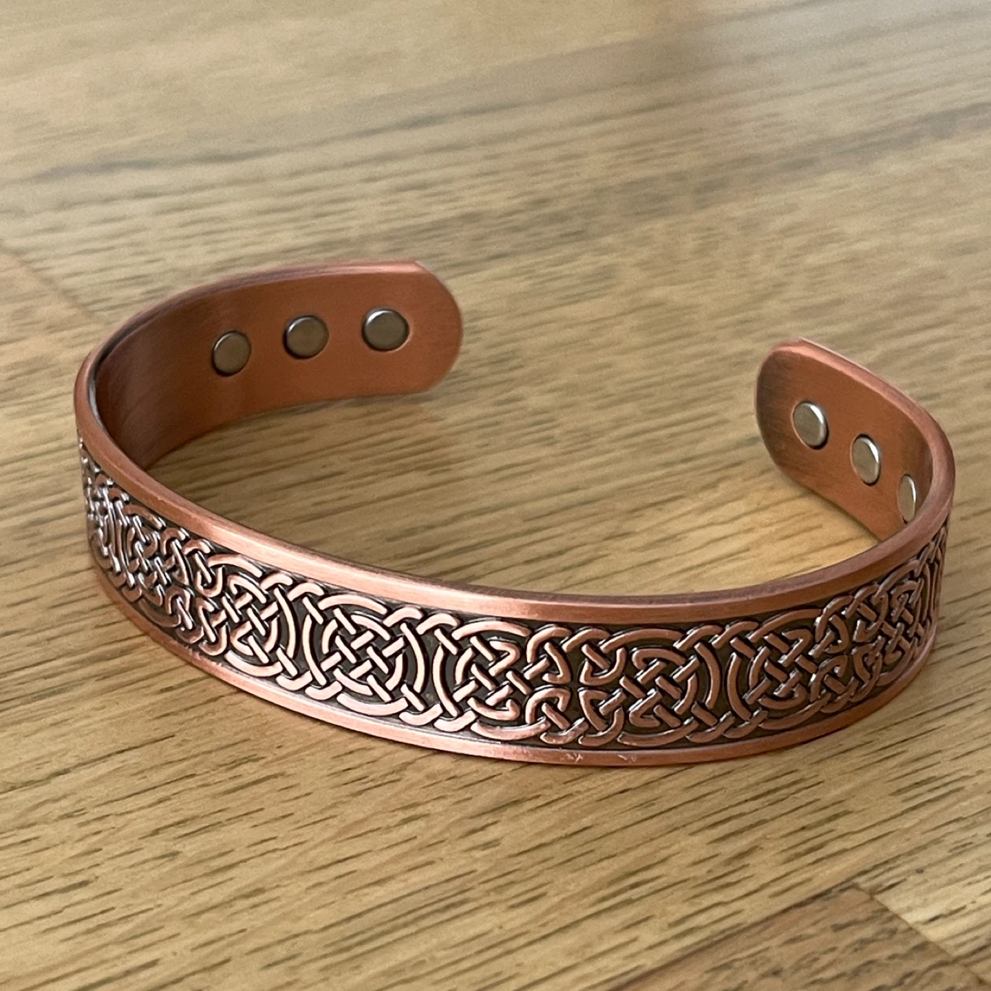 Magnetic Copper cuff bracelet - Celtic knot pattern - photo 2