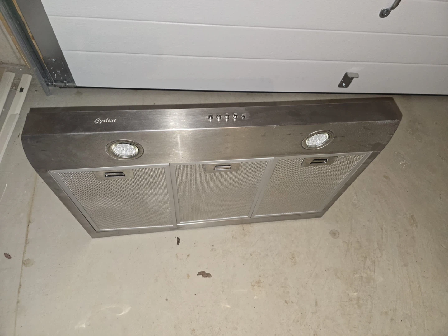 Cyclone Range Hood - photo 4