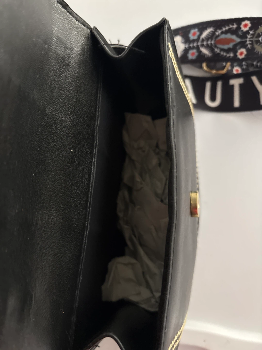JING PIN PI JU Tweed and Faux Leather Crossbody Bag - photo 4