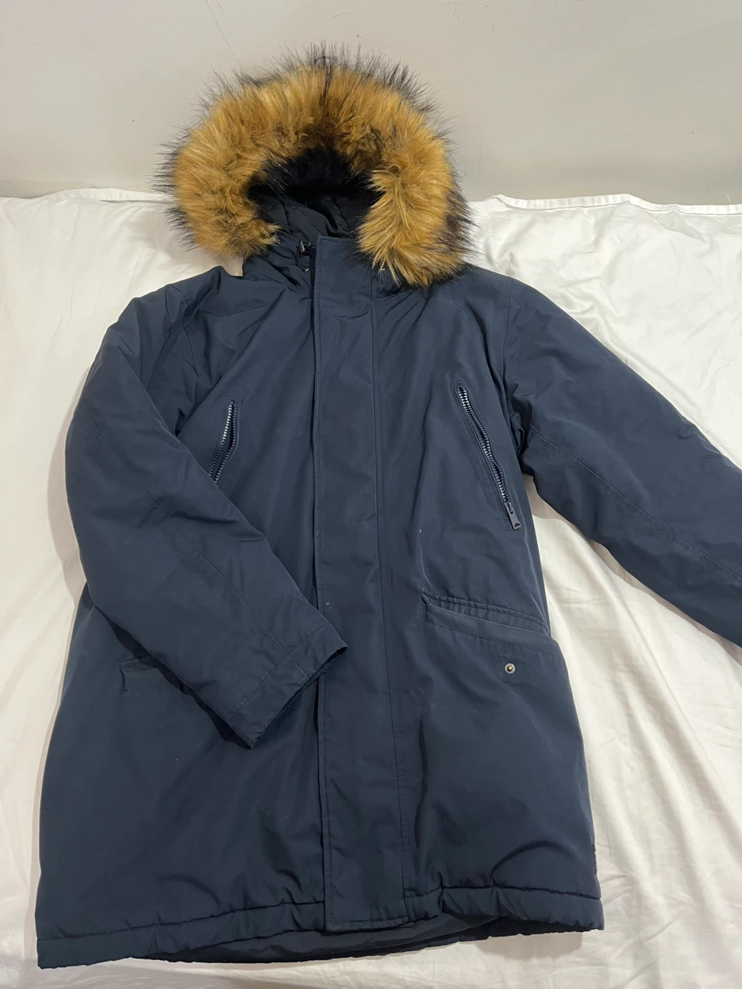 Levi’s Men’s Winter Coat Navy Blue Size M ( See last photo)