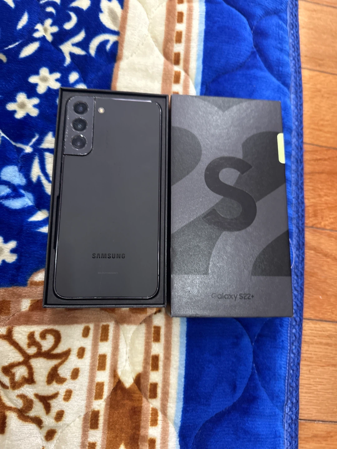 Samsung Galaxy S22+ Smartphone