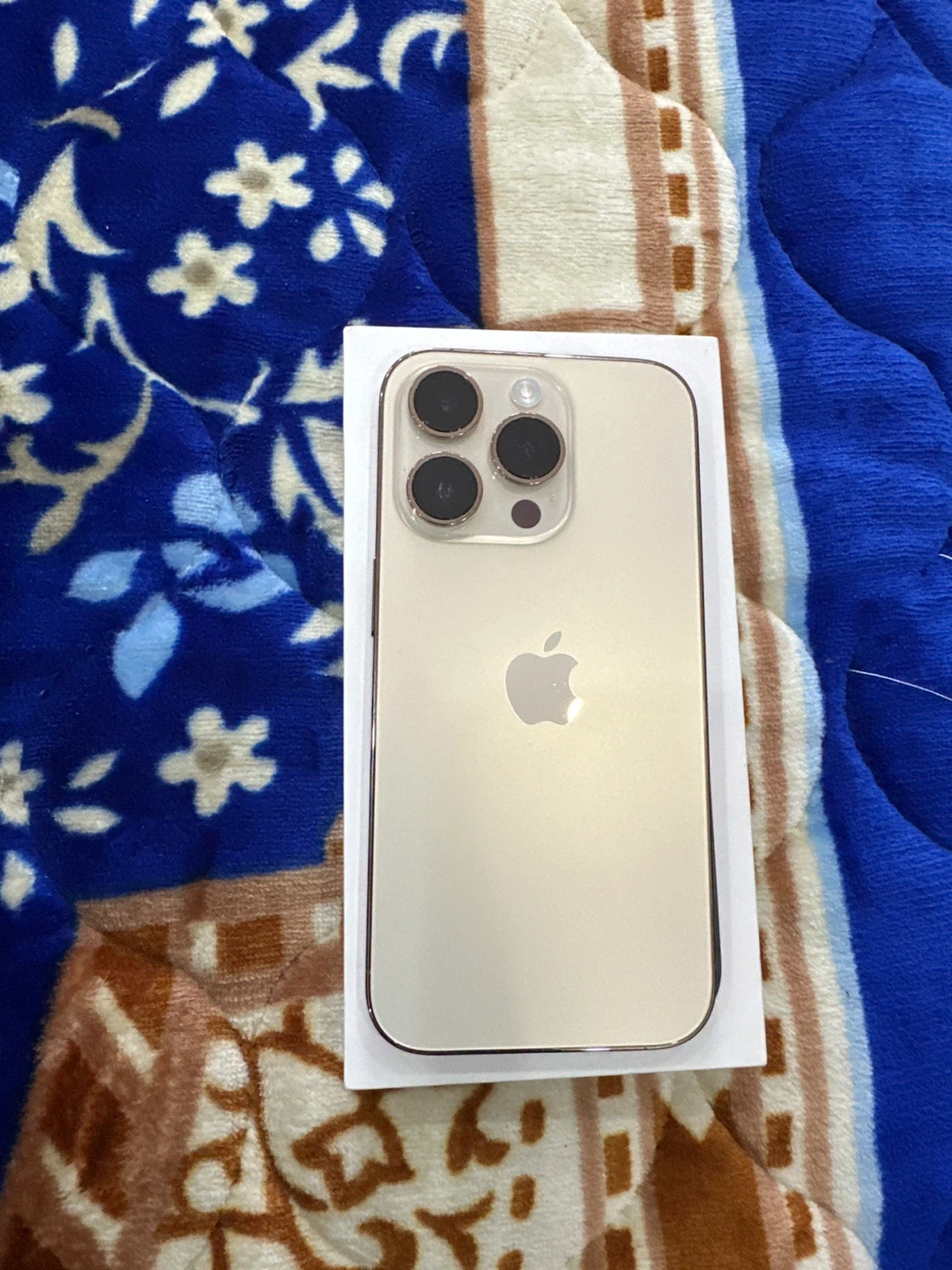 Apple iPhone 14 Pro  Gold