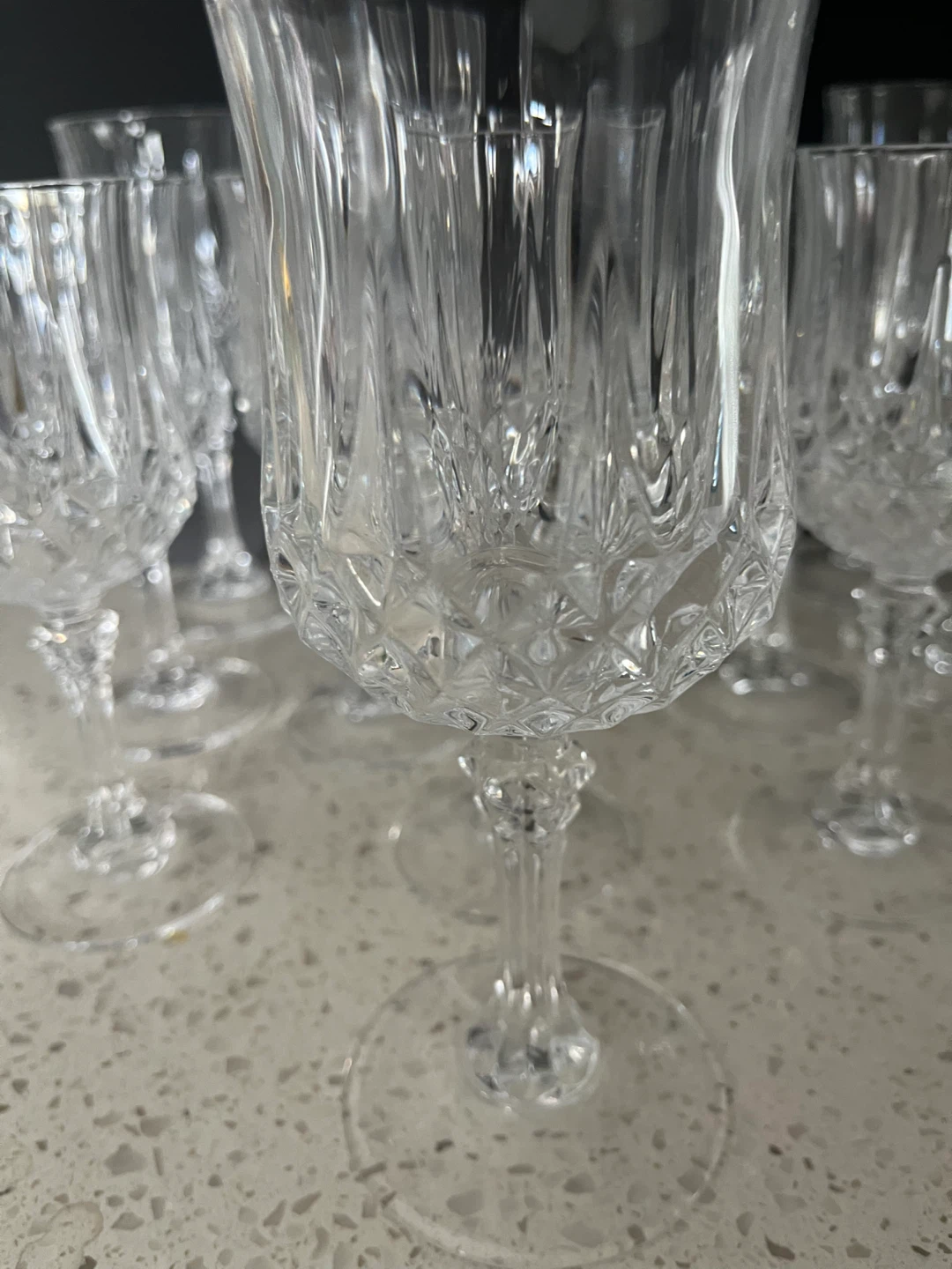 2 Sets 1 of 4 tall ones and 1 set of 8 Crystal Cut Wine Glasses - photo 5