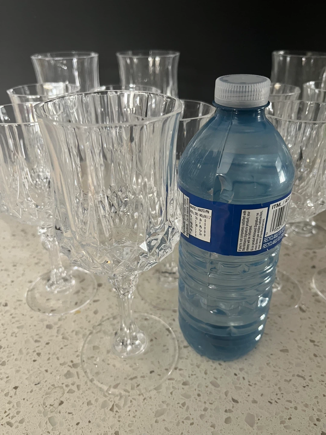 2 Sets 1 of 4 tall ones and 1 set of 8 Crystal Cut Wine Glasses - photo 4