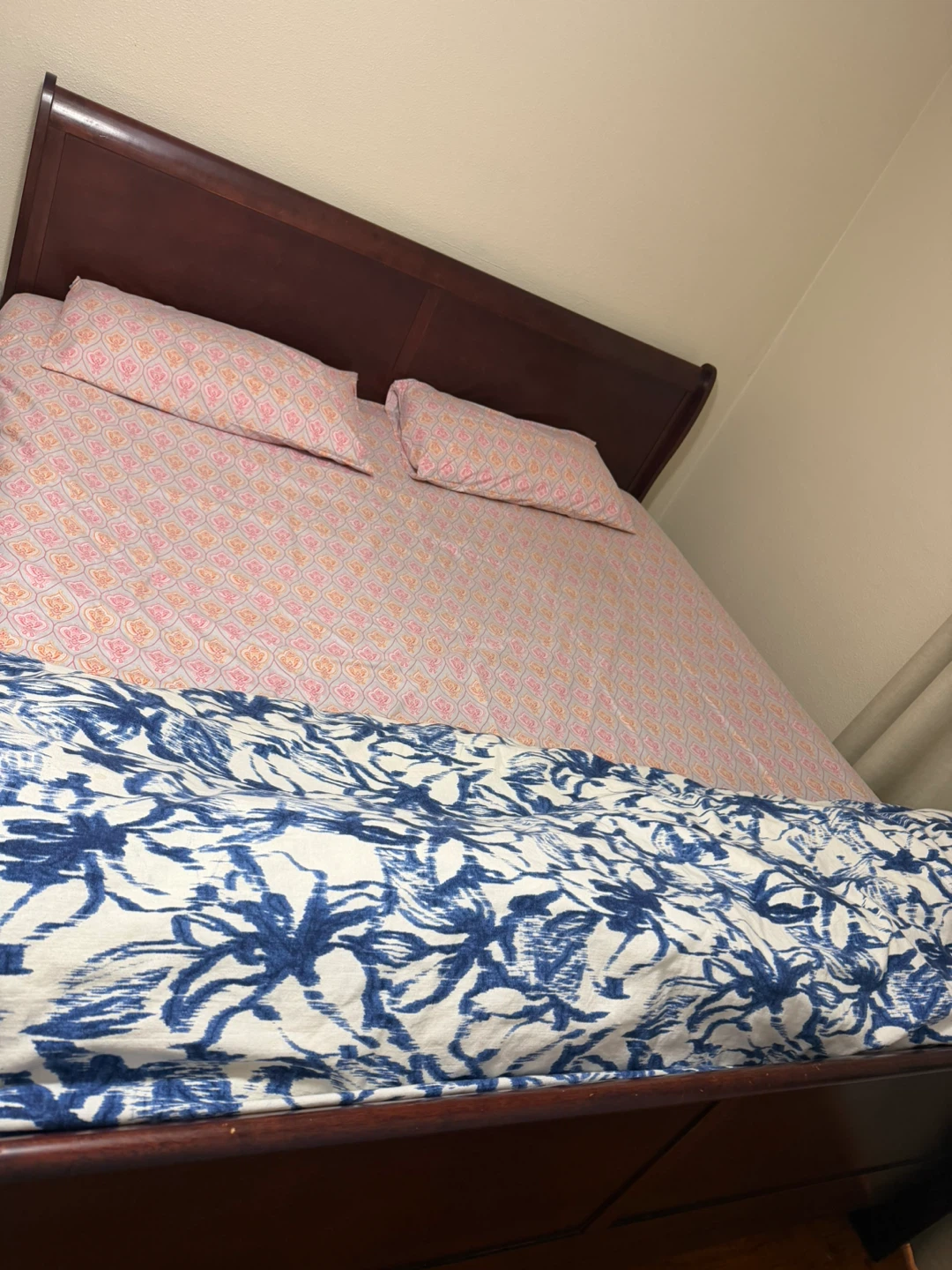 Bedroom Set - Dresser, Nightstand, Bed Frame - photo 4