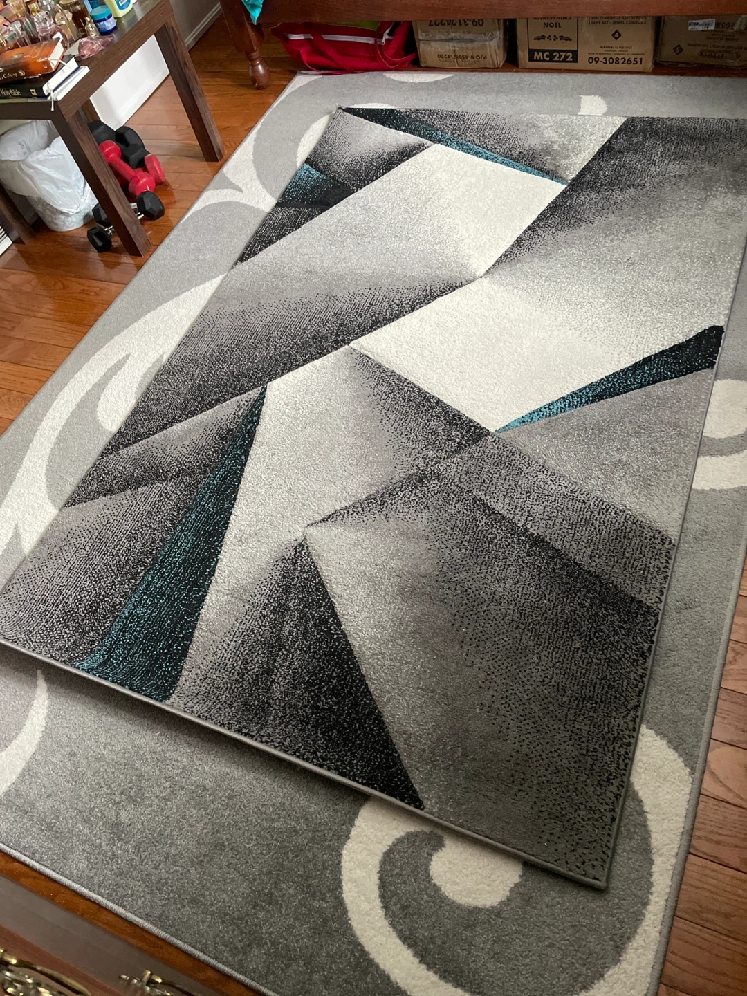 Modern Geometric Area Rug - photo 2