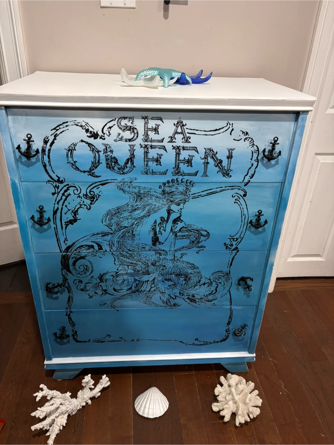 ❤️Sea Queen Dresser