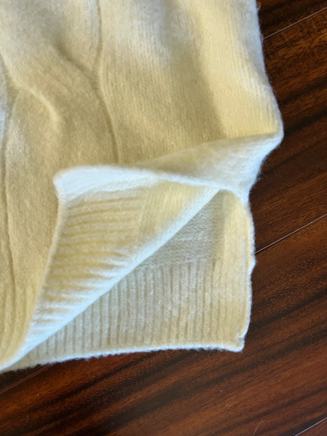 Denver Hayes women’s XL v-neck textured knit sweater, cream - photo 5
