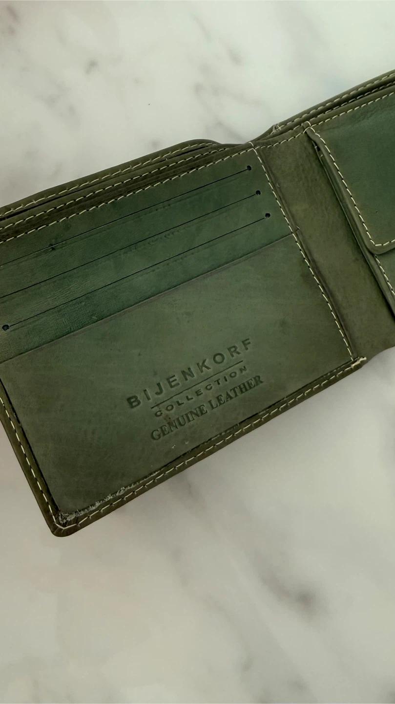 Bijenkort Collection Genuine Leather Bifold Wallet - photo 2