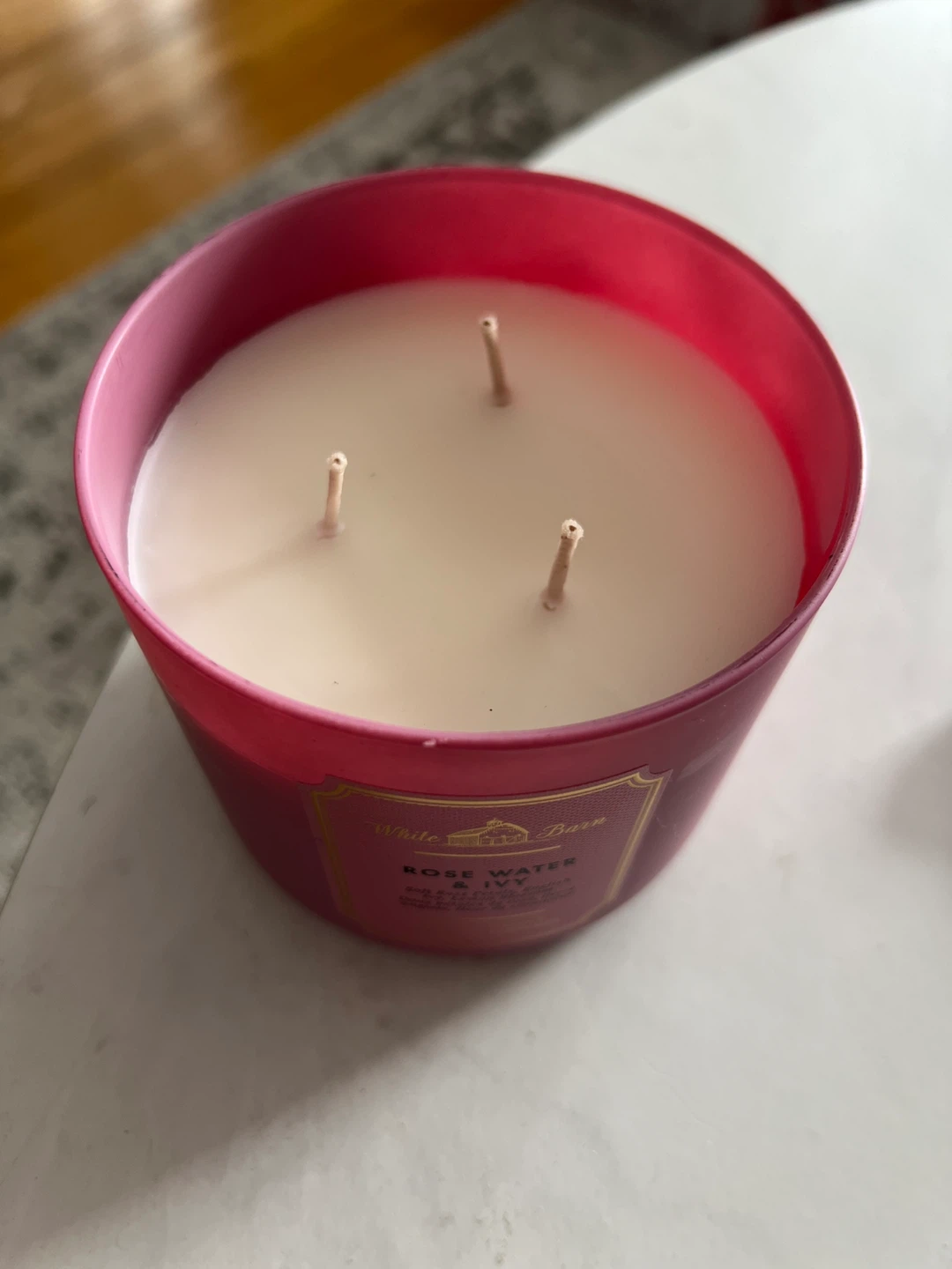 White Barn Rose Water & Ivy Scented Candle - photo 3