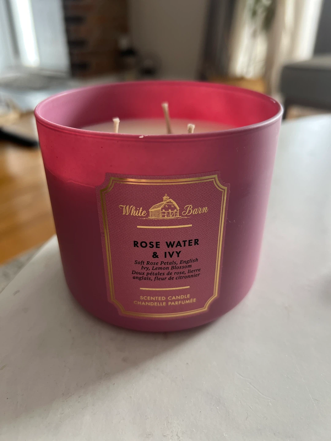 White Barn Rose Water & Ivy Scented Candle - photo 2