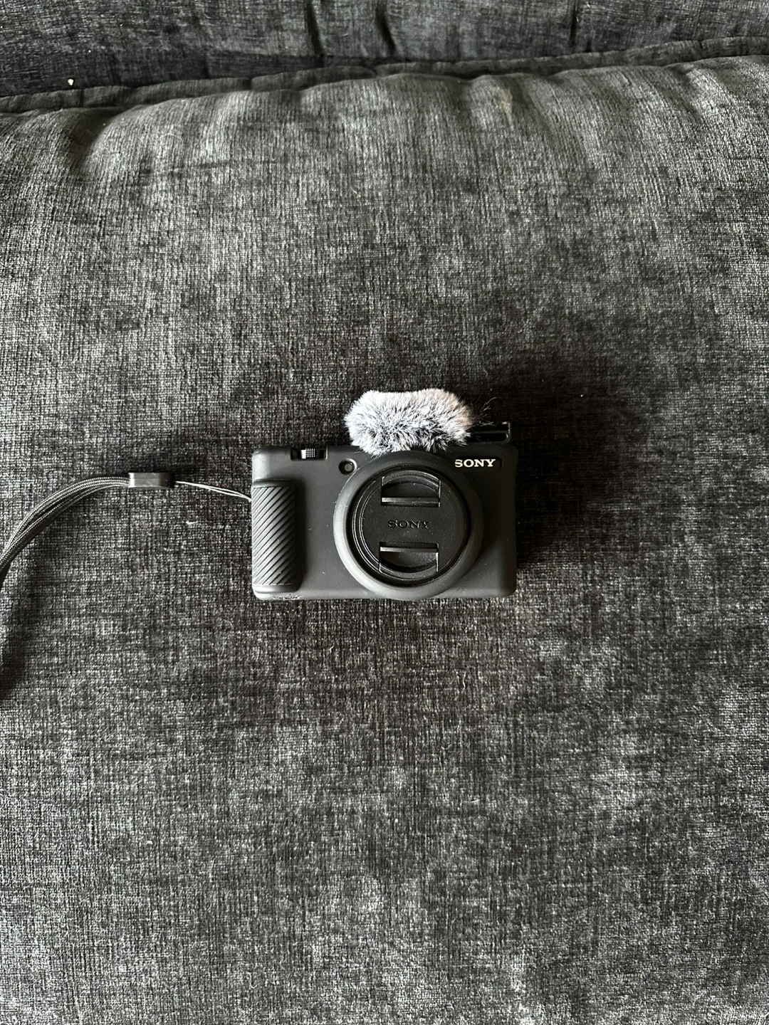 Sony ZV-1F Camera — New — Box + Case/mics + Active Warranty