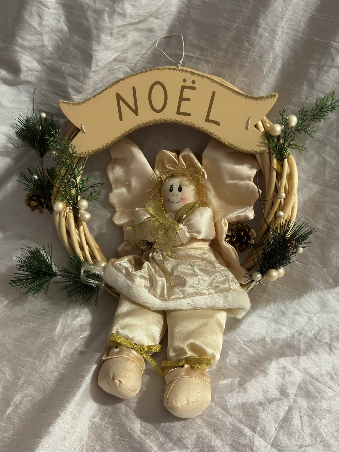 Holiday Angel Wreath Decoration