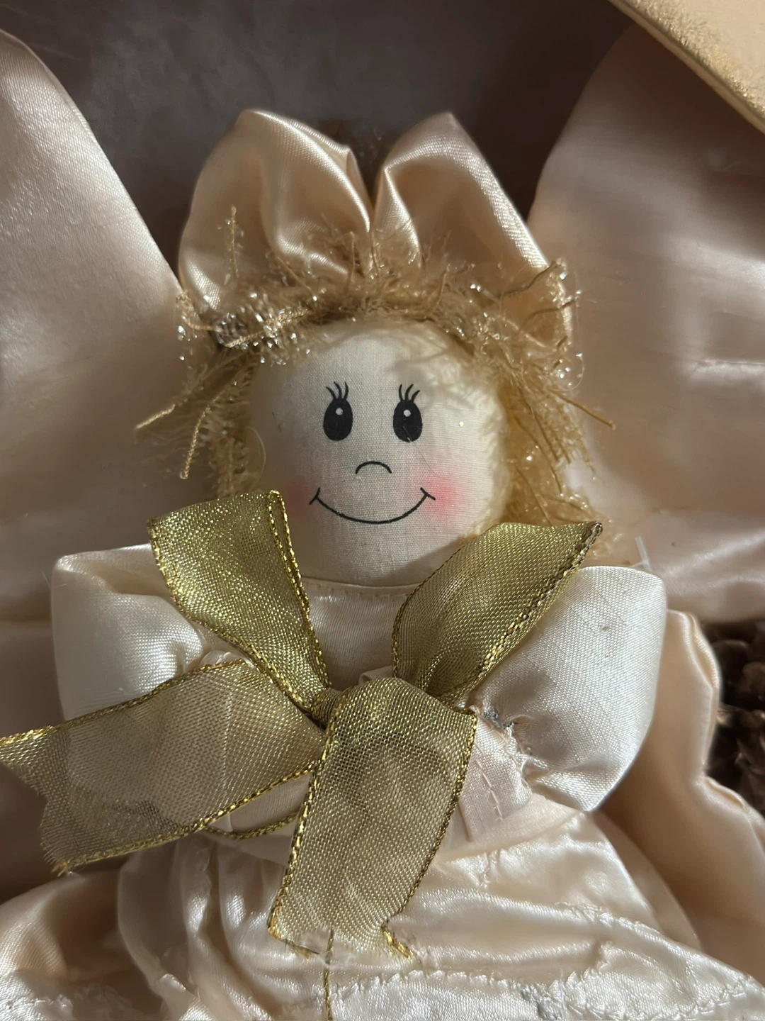 Holiday Angel Wreath Decoration - photo 2