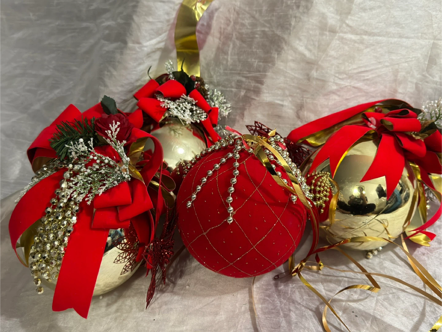 Red Christmas Ornament with Gold Accents - photo 2