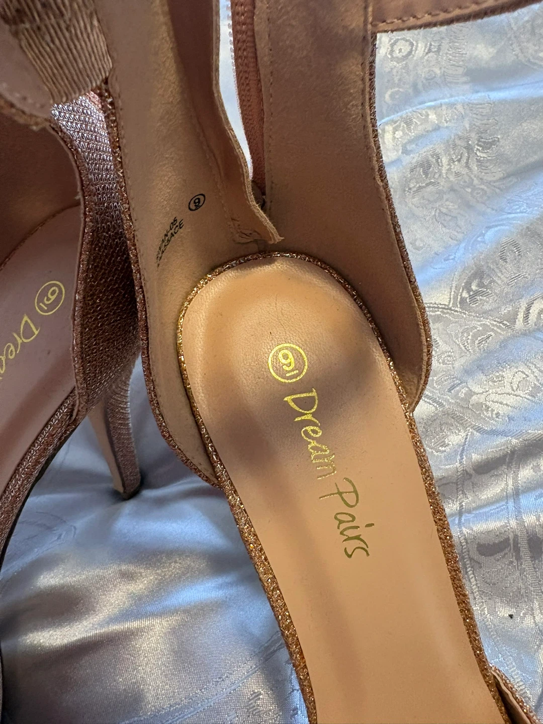 🏆Rose Gold Glitter Heels - Size 8 - photo 3