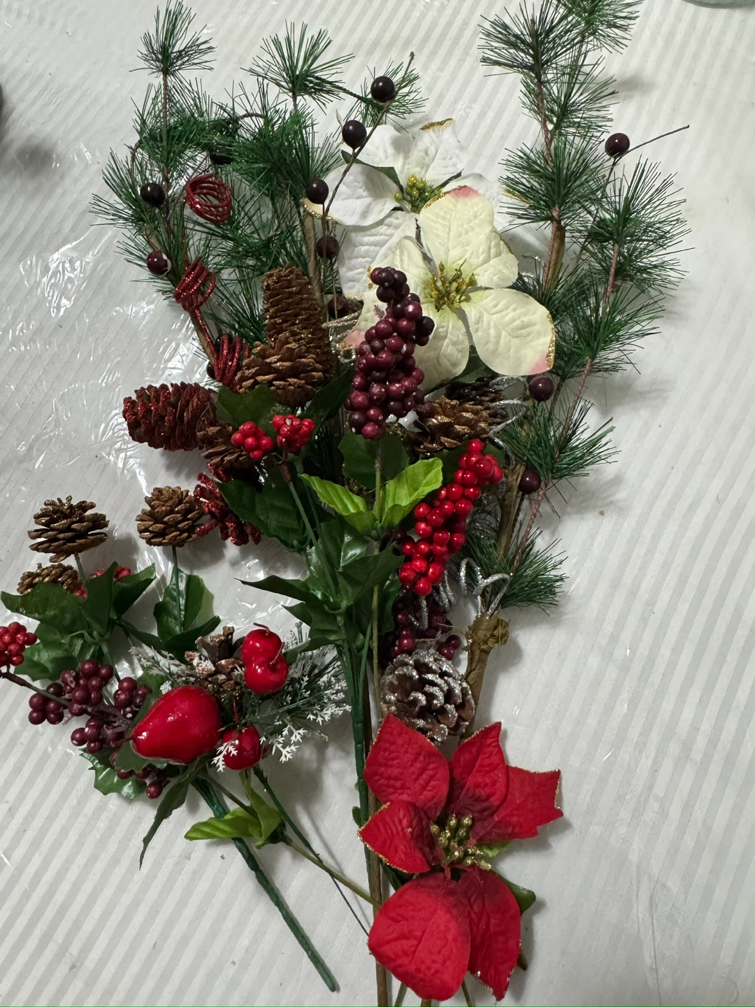 Christmas Floral Arrangement Decor - photo 3
