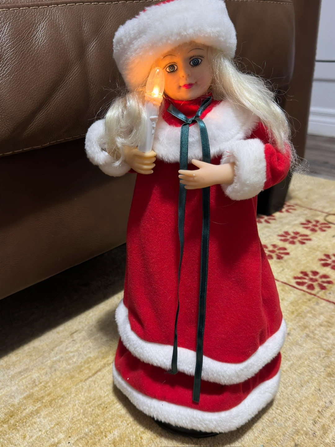 Animated Christmas Doll with Candle - photo 2