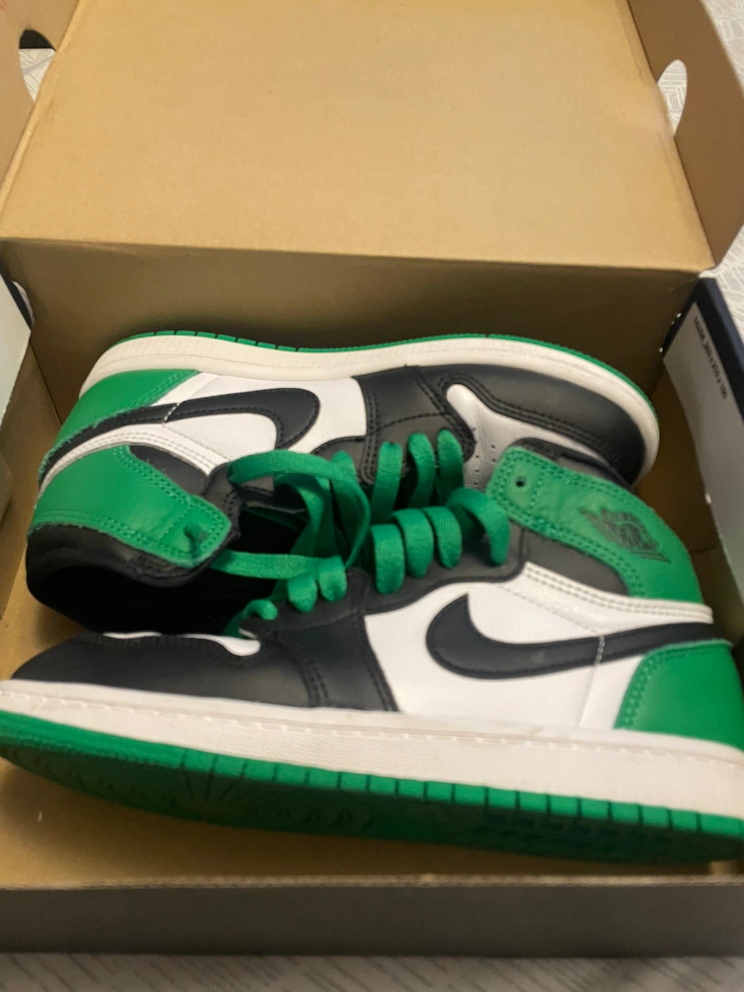 Air Jordan 1 "Lucky Green" Youth Size 2Y