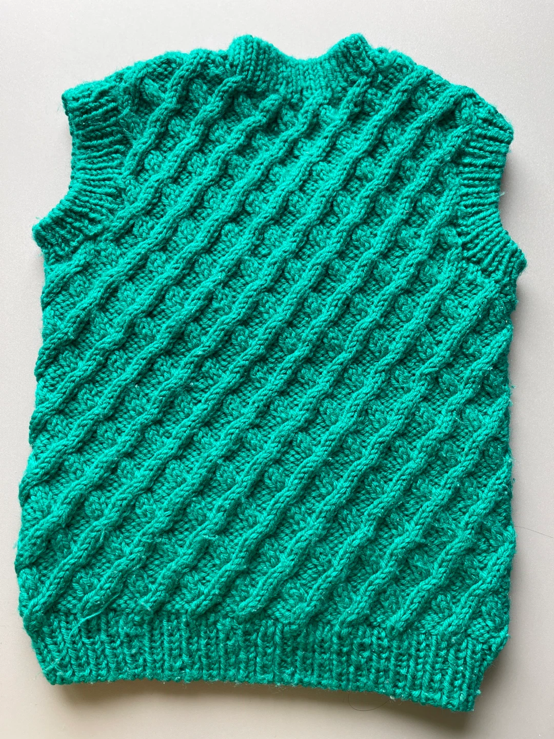 Hand-Knit Teal Cable Knit Vest 3-4Y 🏆 - photo 4