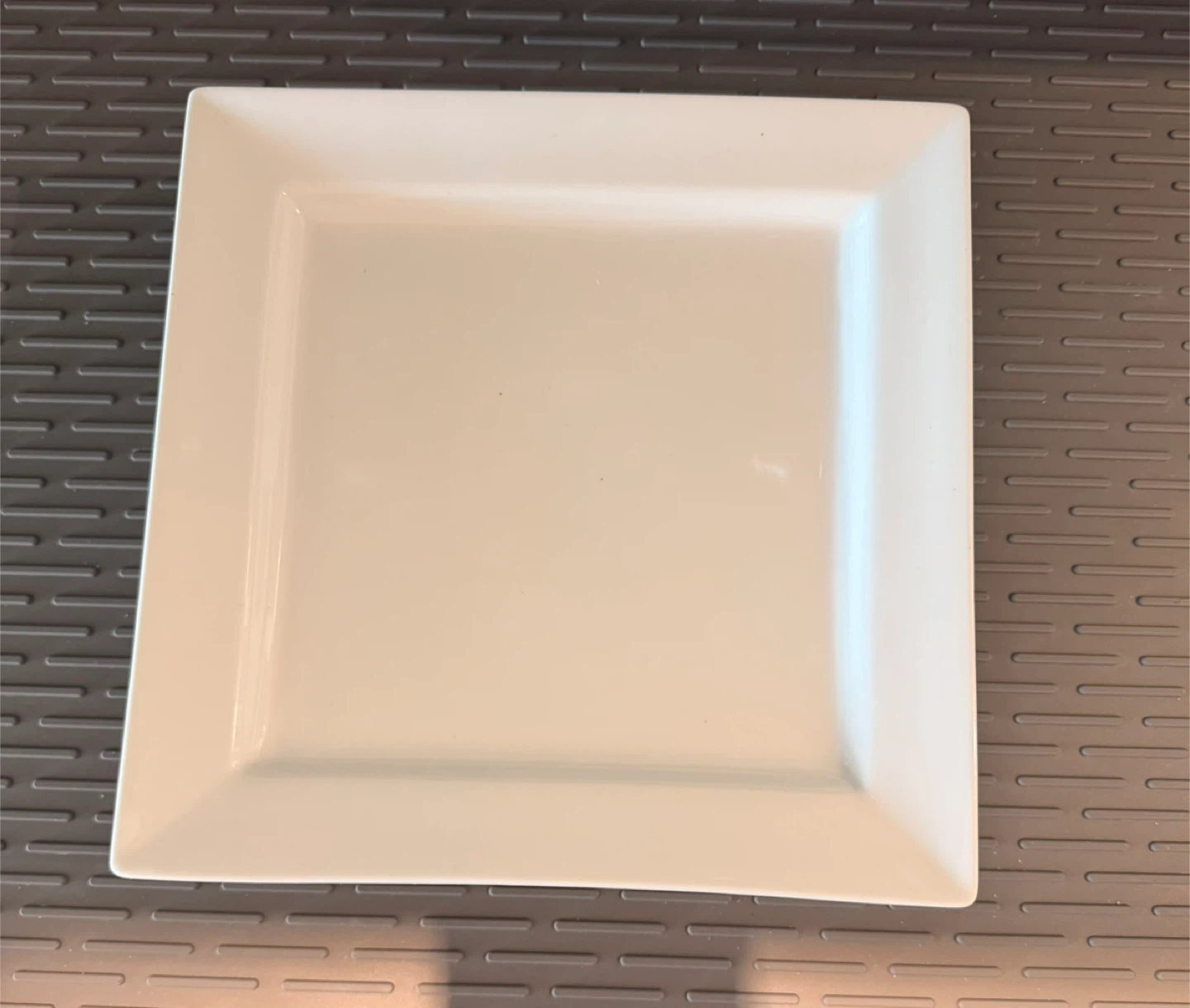 Decorative Square Plate with Shoe Figurines🏆 - photo 4