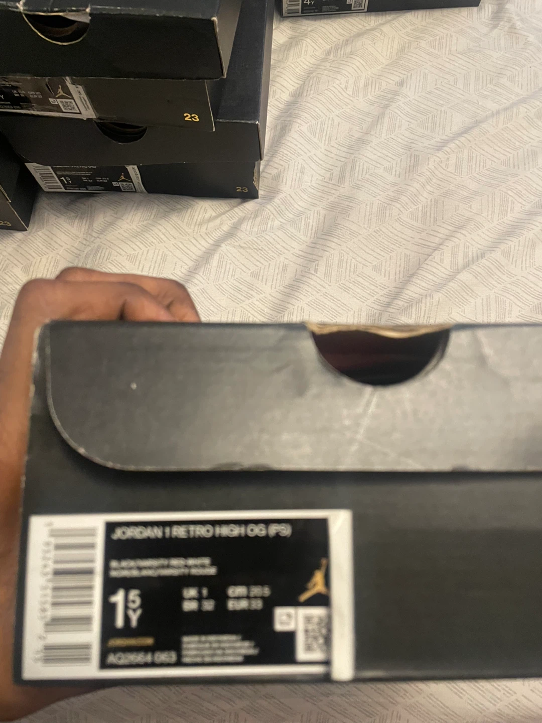 Jordan 1 Retro High OG (PS) Black Red SIZE 1.5Y - photo 2