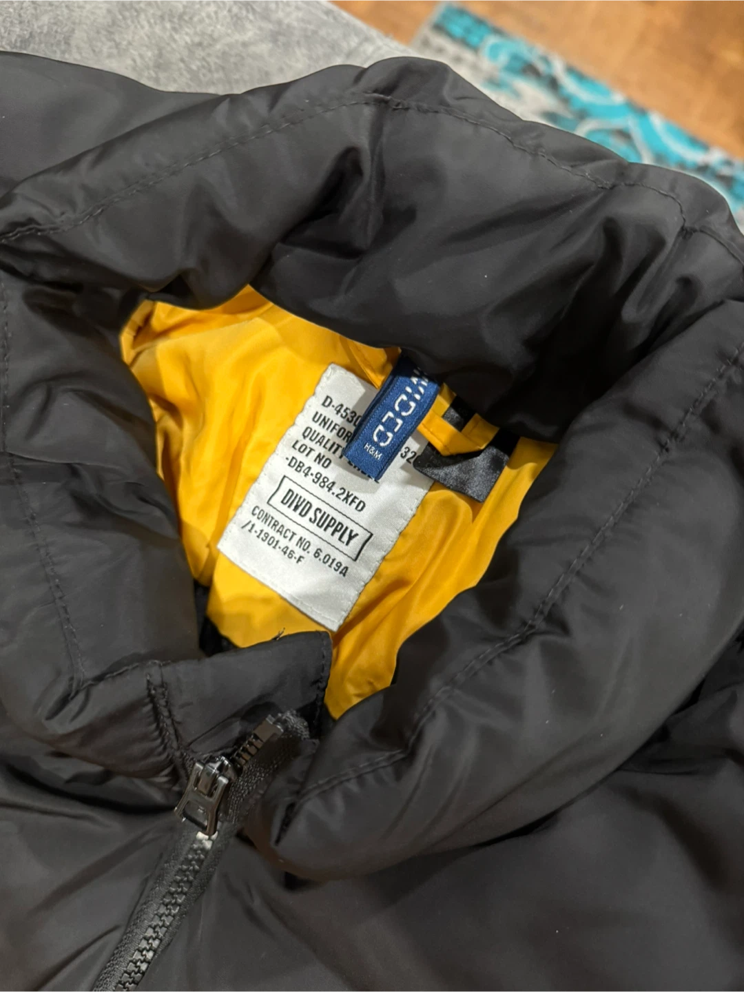 Divided by H&M Black & Yellow Puffer Jacket 🏆 - photo 2