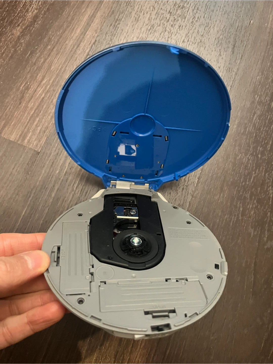 Panasonic SL-CT580 Portable CD Player - Blue - photo 2
