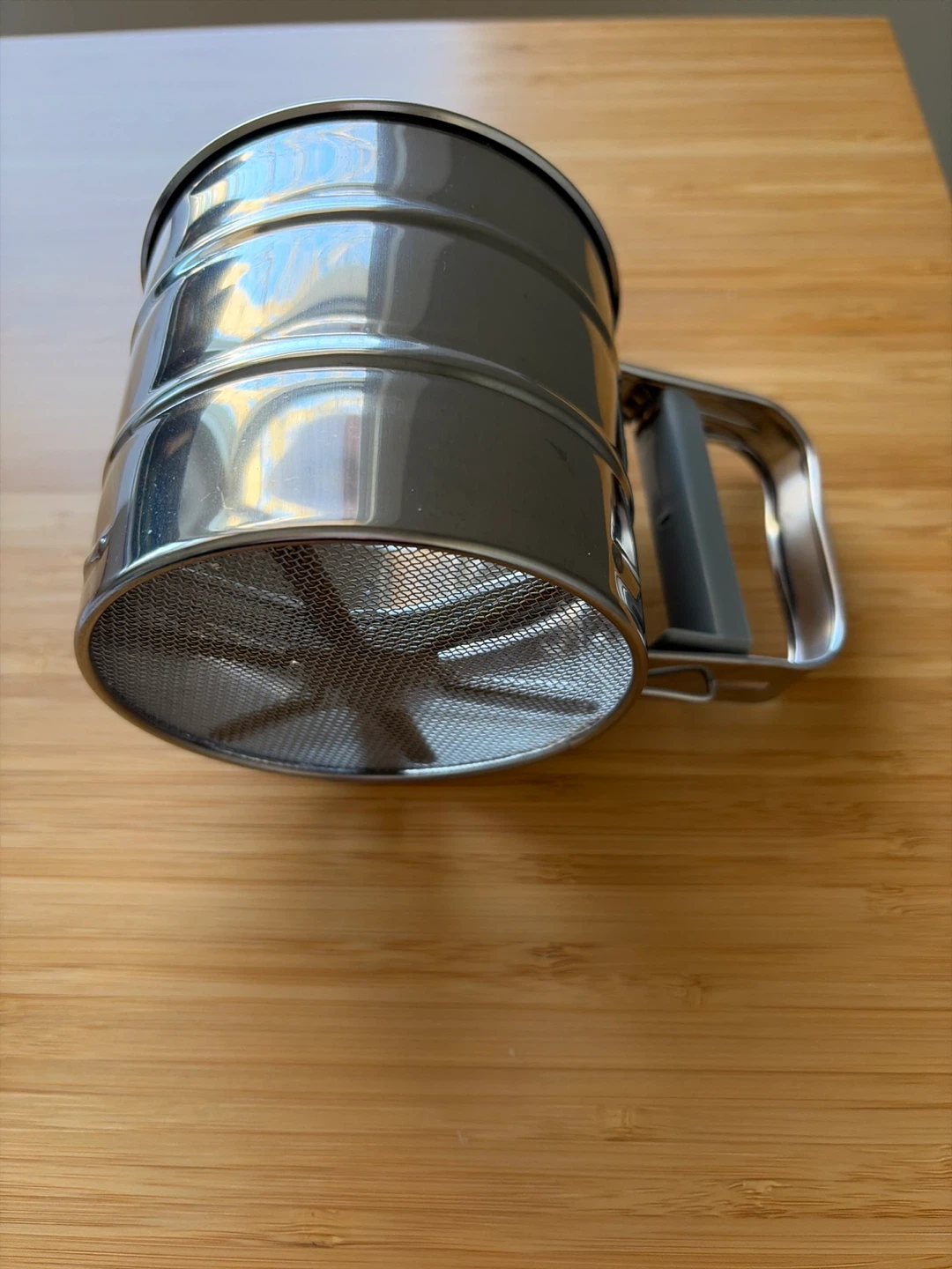 Stainless Steel Flour Sifter with Handle 🏆