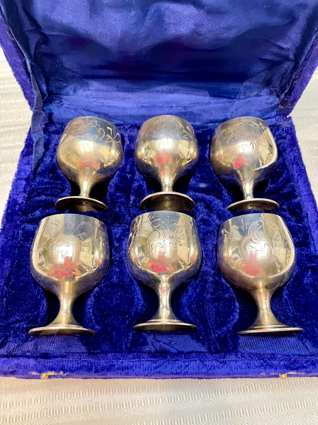 MOTHERS DAY STUNNING SILVER Set of Goblets in Royal Blue Velvet