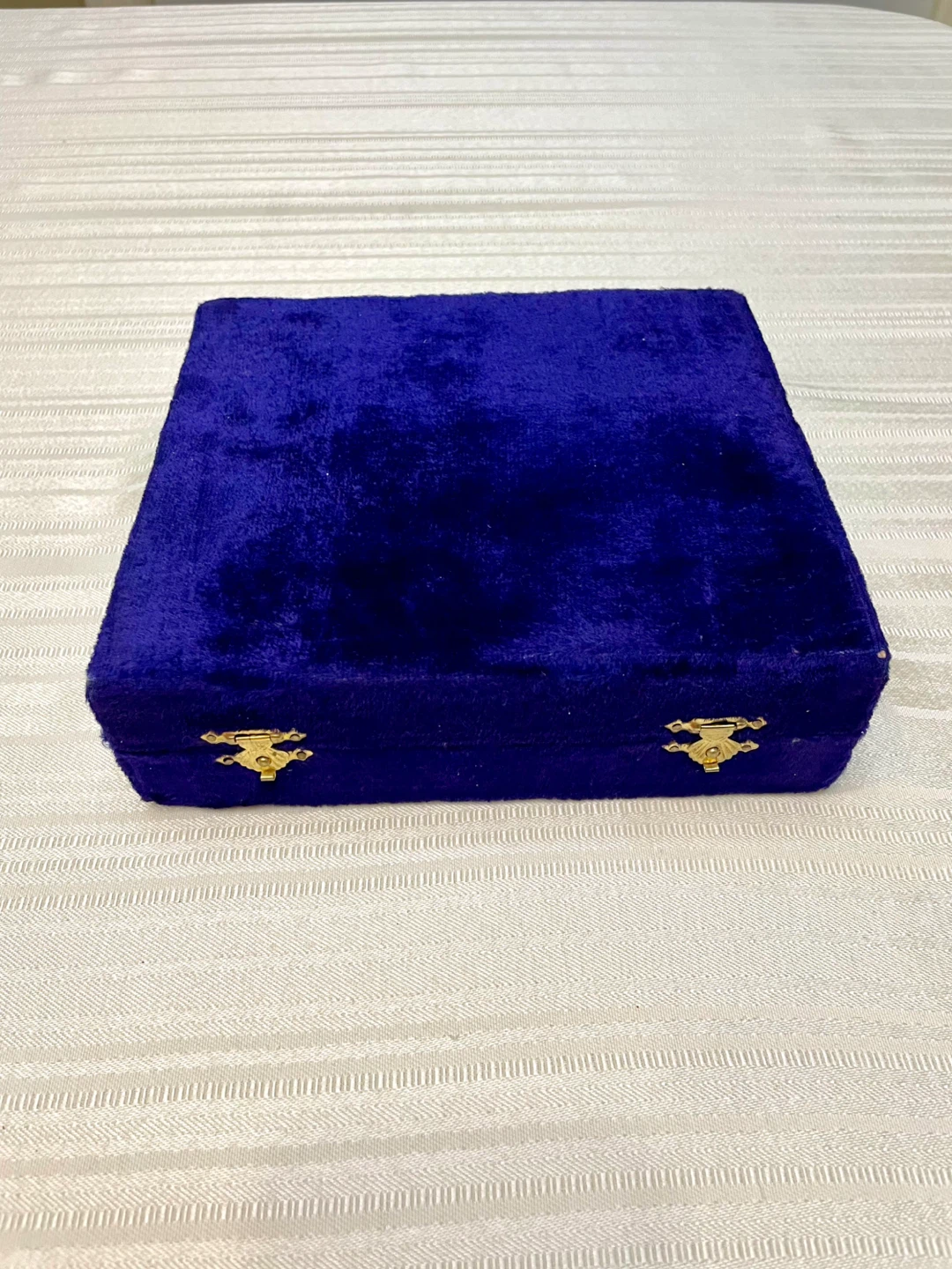 MOTHERS DAY STUNNING SILVER Set of Goblets in Royal Blue Velvet - photo 2