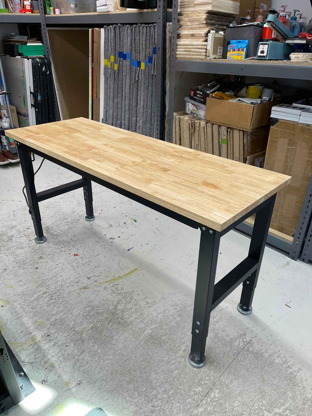 Workbench with Built-in Power Strip and USB Ports