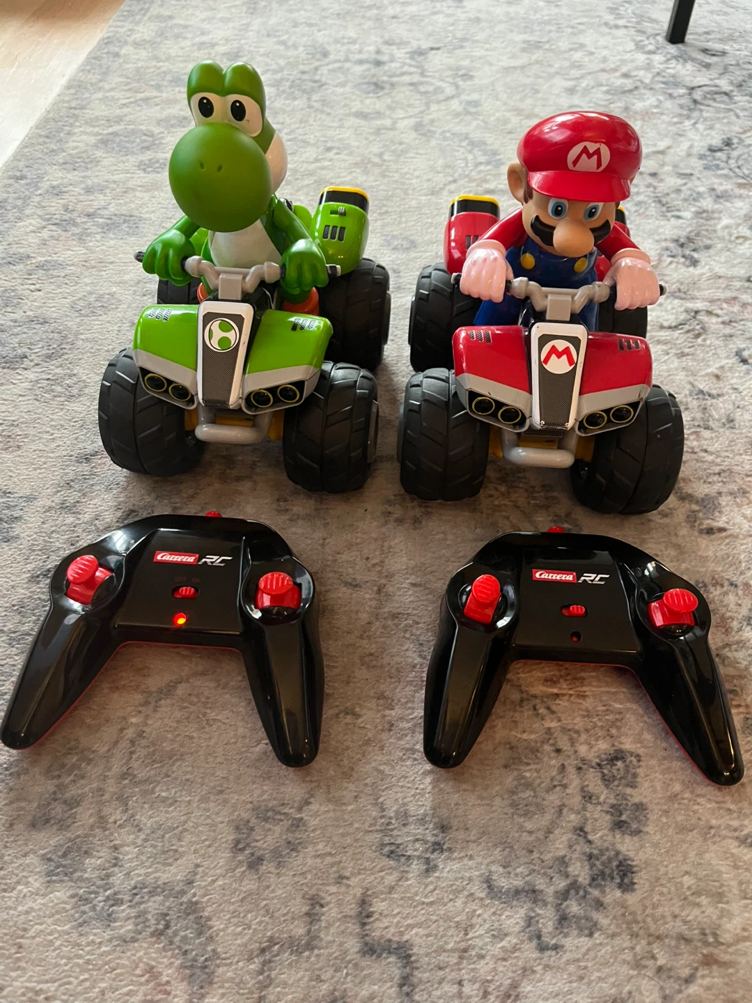 Carrera RC Mario Kart 8 Remote Control Cars - Mario & Yoshi