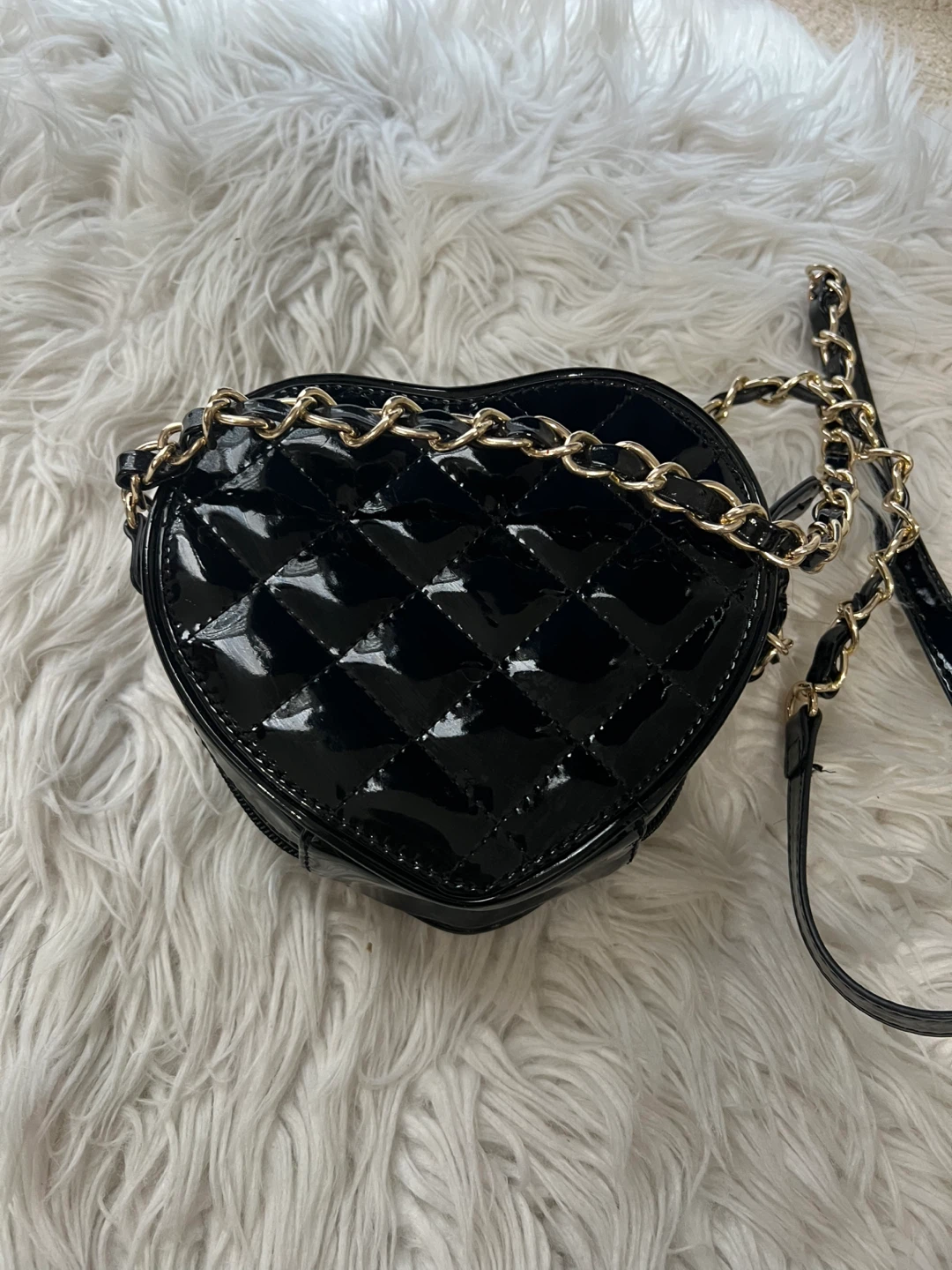 Black Patent Heart Purse