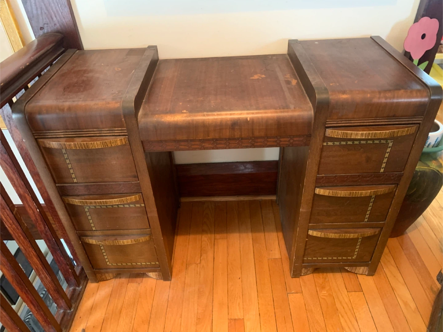 Vintage Art Deco Vanity Dresser Desk