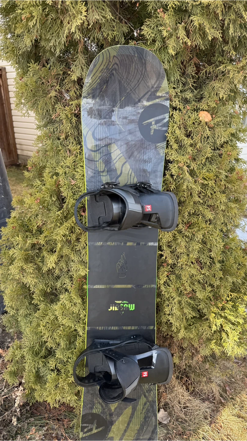 Rossignol Snowboard with burton Bindings 🏆