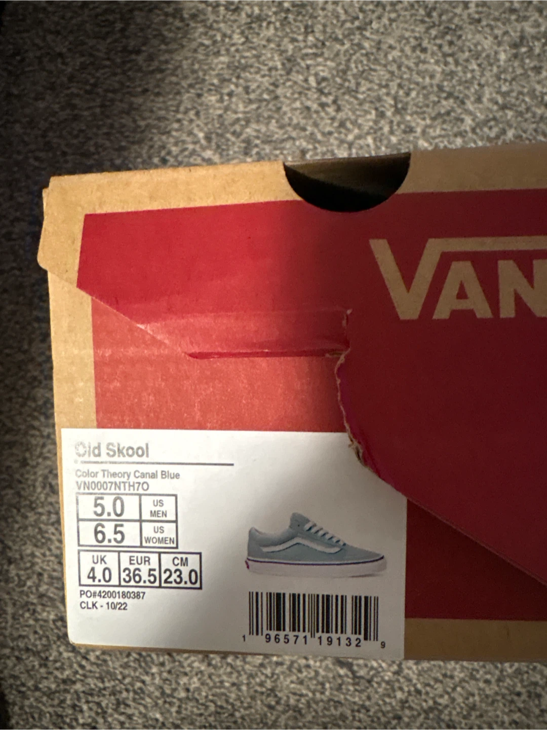 Brand New Women’s Size 6.5 Vans Sneakers - photo 3