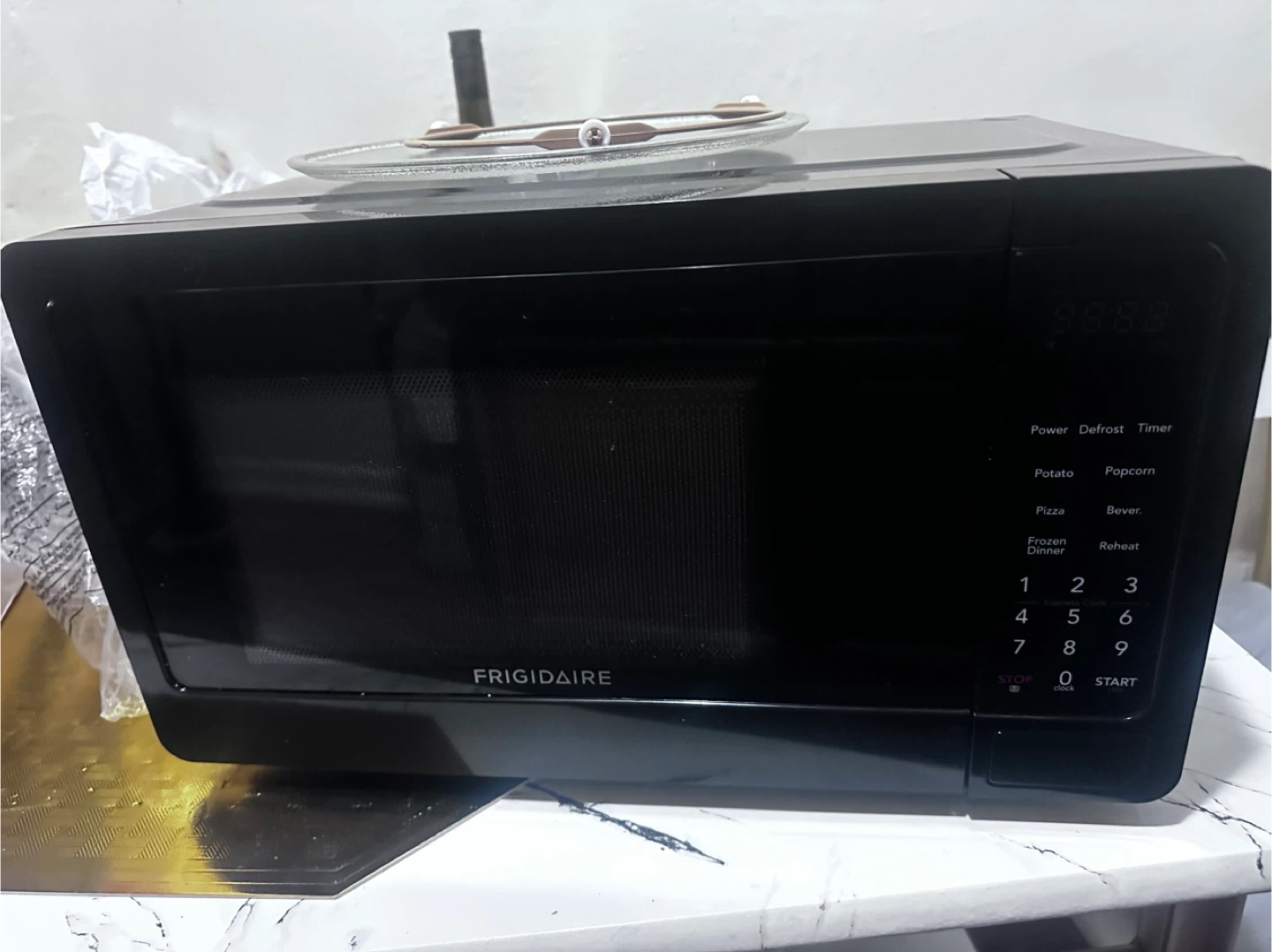Frigidaire 0.7 cu. ft. Black Microwave Oven - photo 2