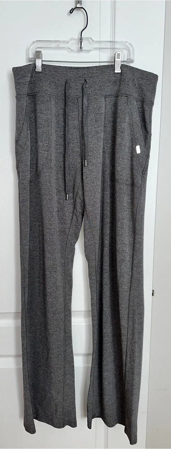 Mondetta Grey Sweatpants - Size L/G 🏆