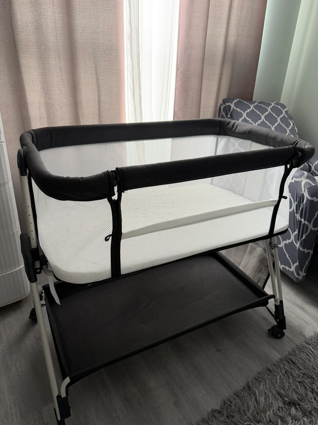 Portable Bassinet Bedside Sleeper - photo 3