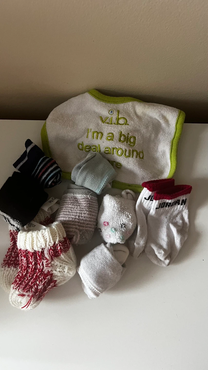 Baby Bib and Socks Bundle 🏆 #freecycle