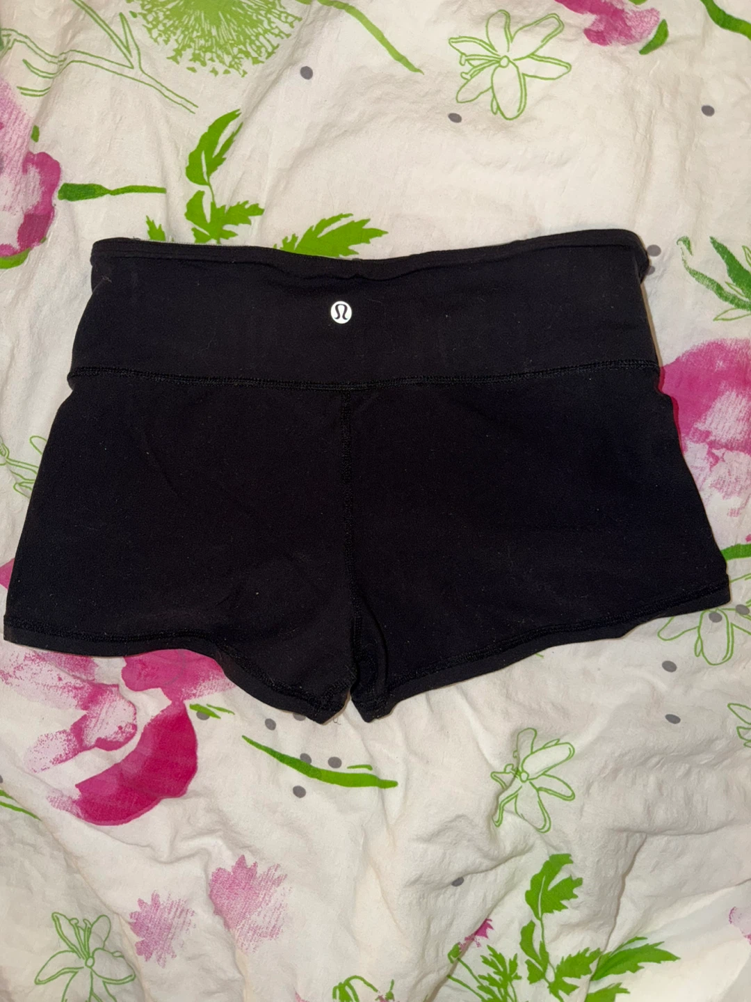 Lululemon Black Reversible Shorts - photo 3