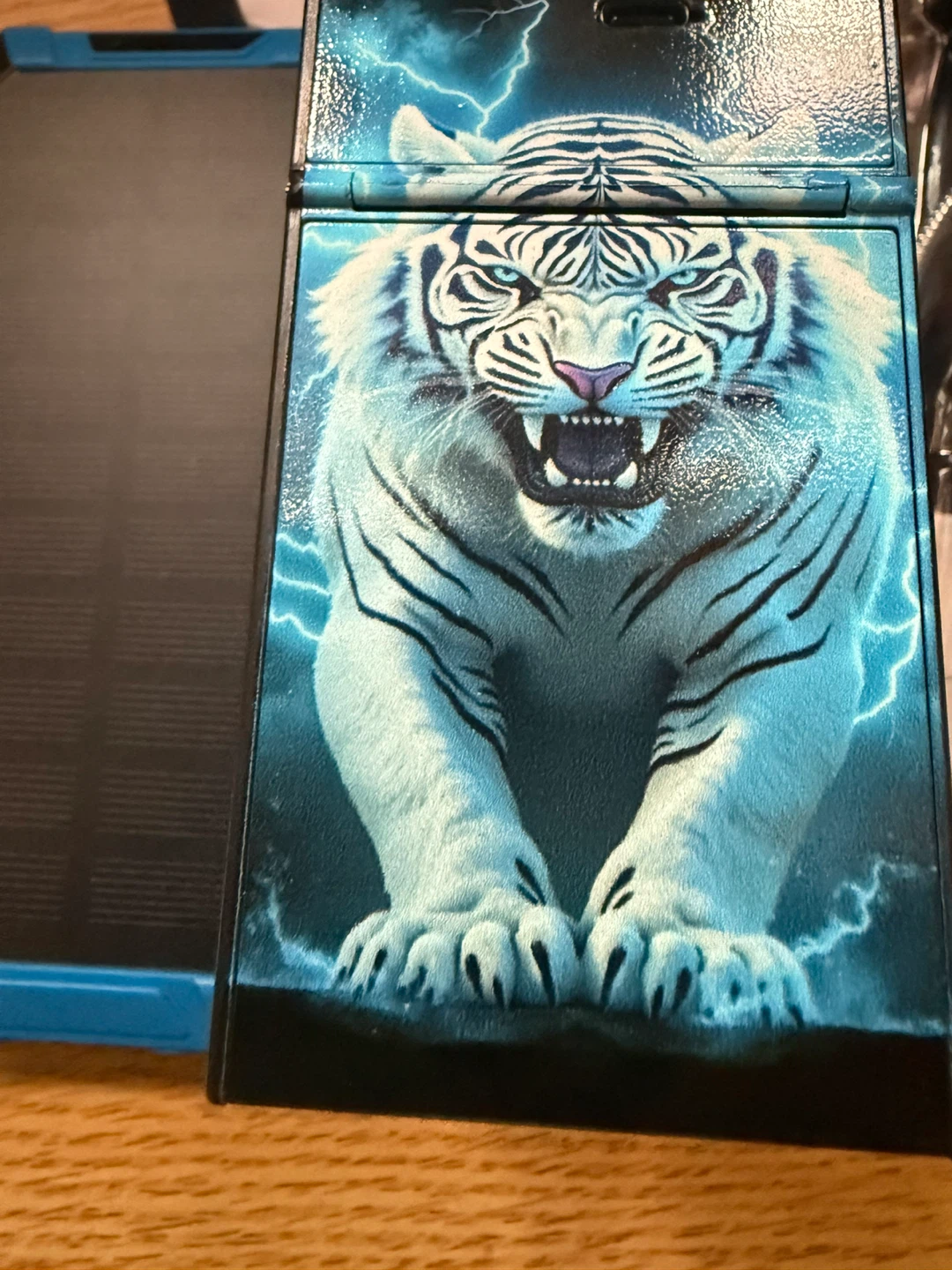 Cigarette Case with White Tiger Design - photo 4