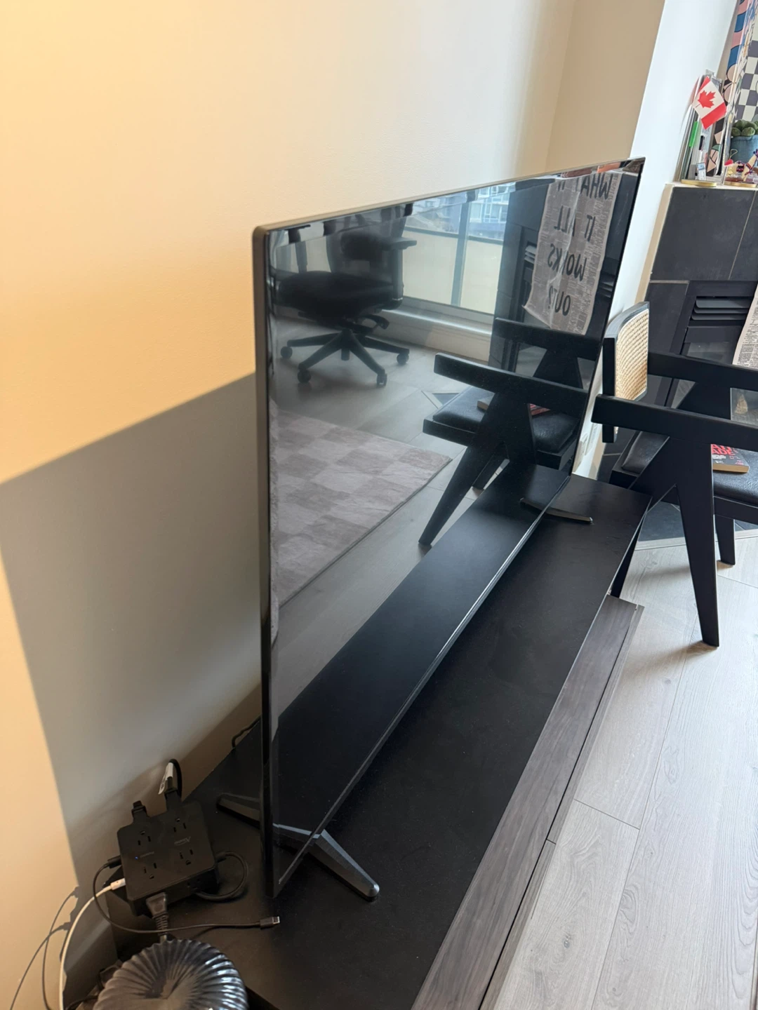 Insignia 55" Smart TV - photo 2