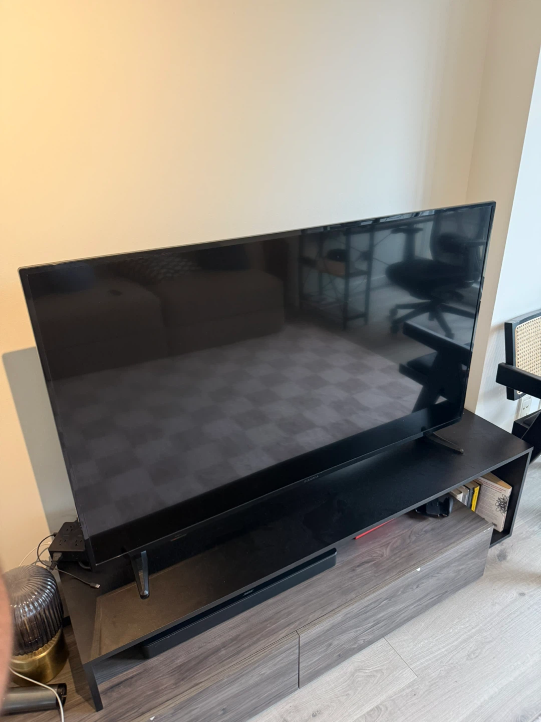 Insignia 55" Smart TV - photo 3