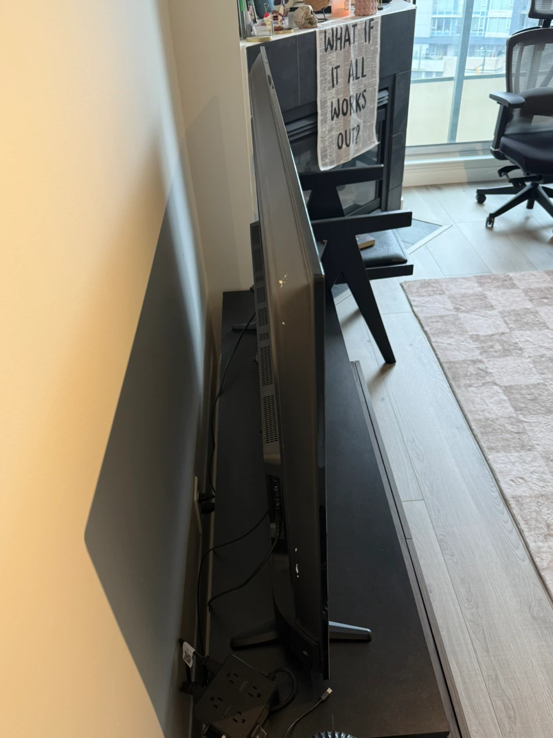 Insignia 55" Smart TV - photo 4