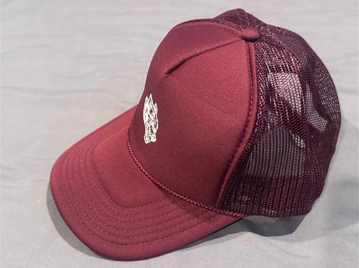 darc sport Wolf head NFGU, maroon trucker hat - photo 3