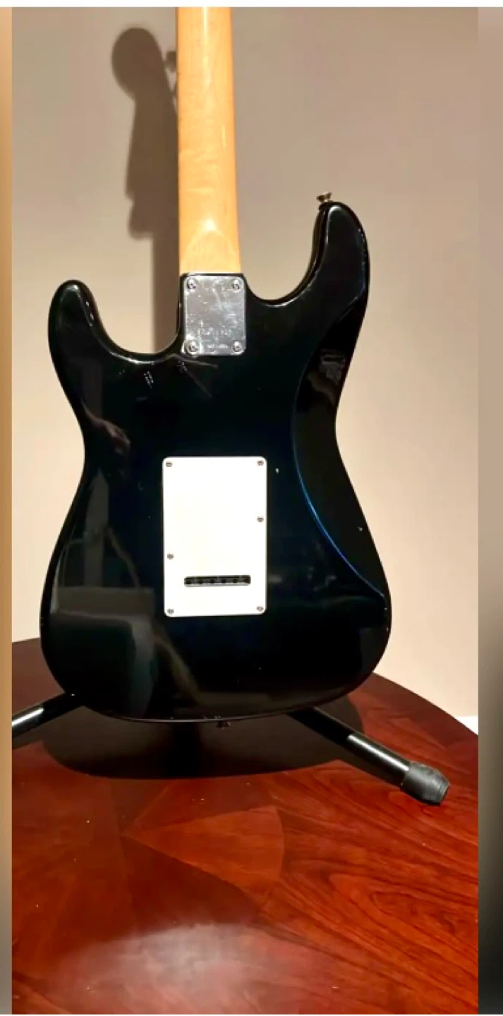Squier Stratocaster Electric Fender Black White Guitar - photo 4